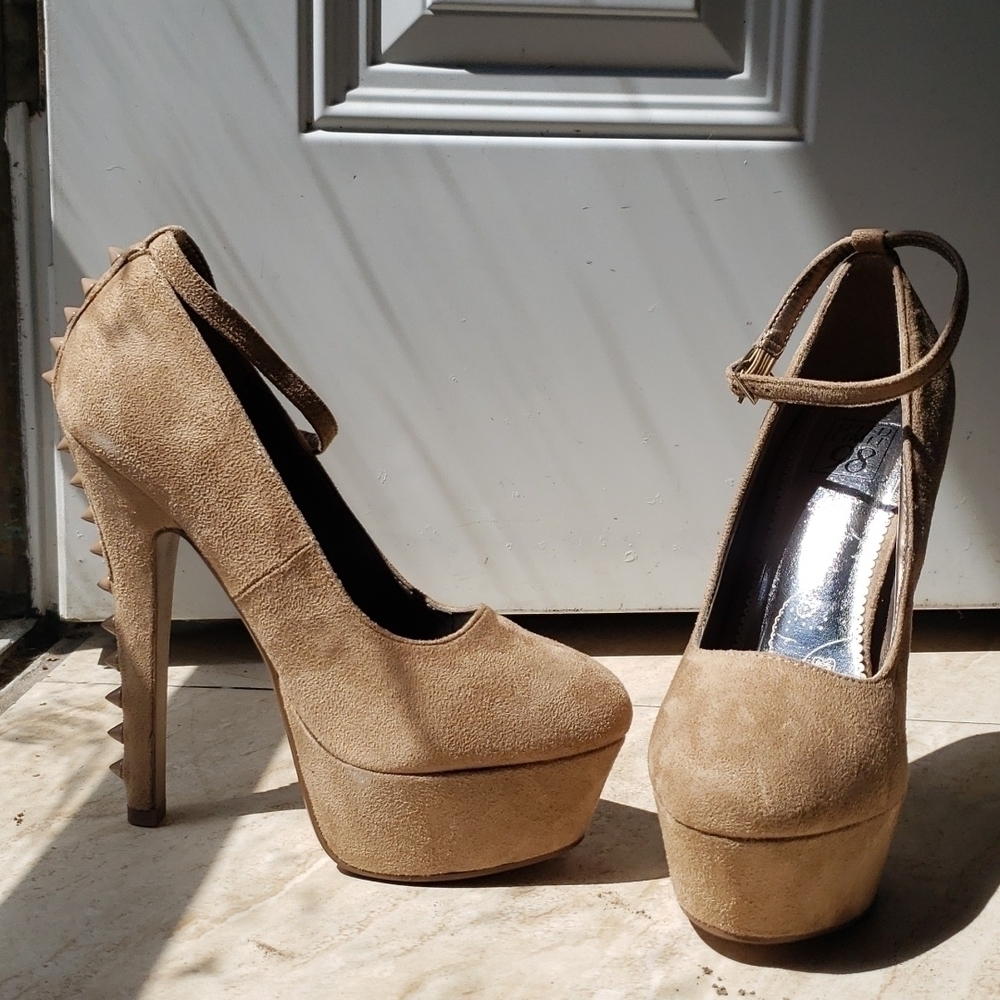Spike Taupe Platform Heel